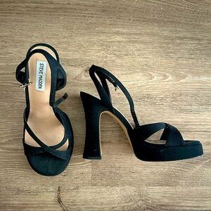 Steve Madden Angelic block heel sandals size 11